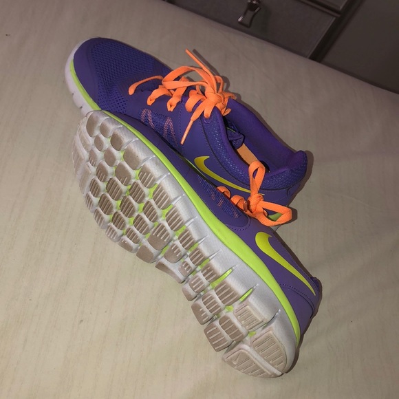 Nike running shoes - Picture 4 of 5